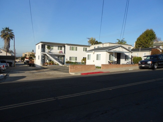 Vista de la propiedad de buscar West - Colusa Street Apartments