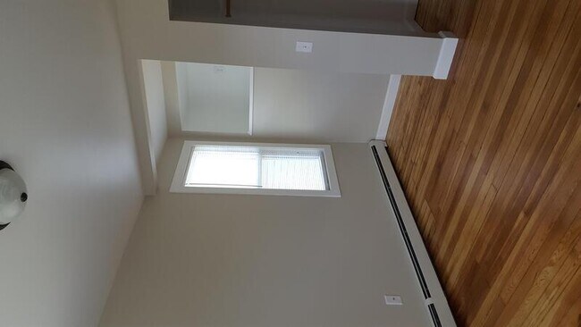 Building Photo - 418 Ives Ave