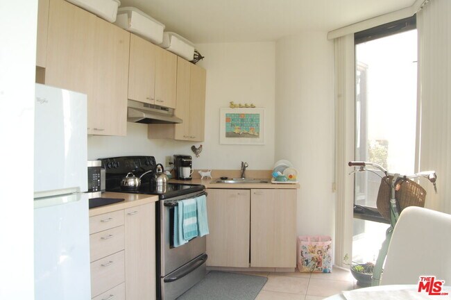 Foto del edificio - 4316 Marina City Dr