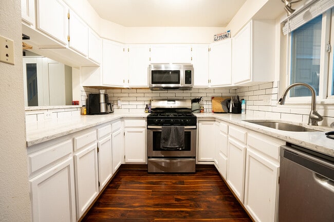 Building Photo - 242 Pheasant Run