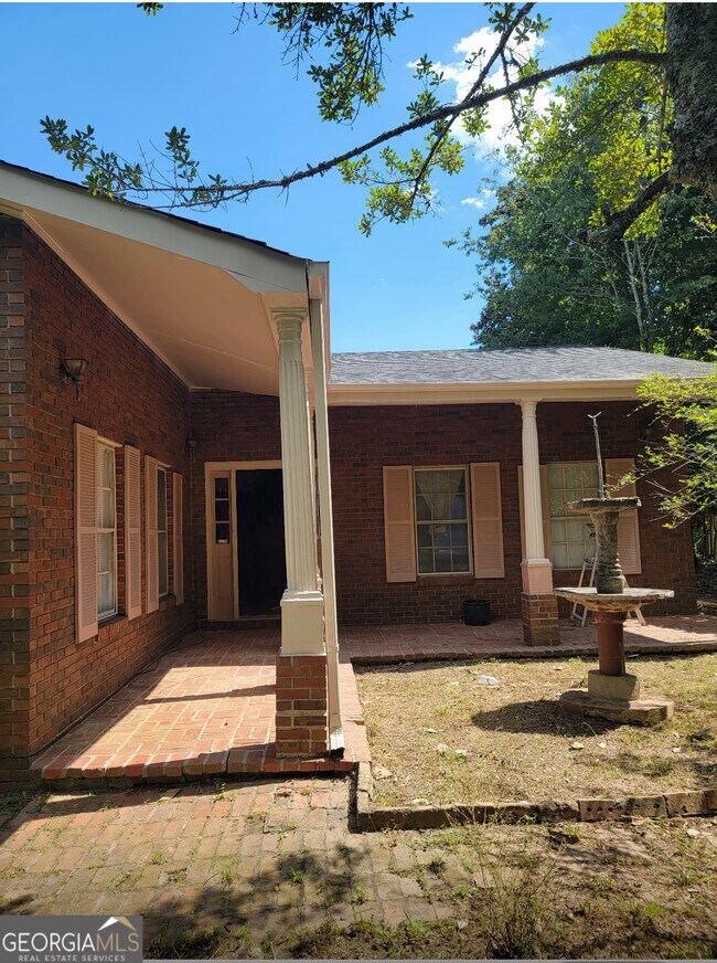 Building Photo - 1780 Elmwood Cir