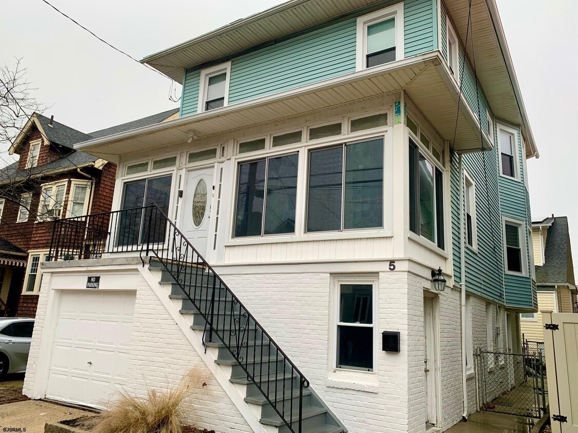 5 S Vassar Square, Ventnor City, NJ 08406 Townhome Rentals in Ventnor