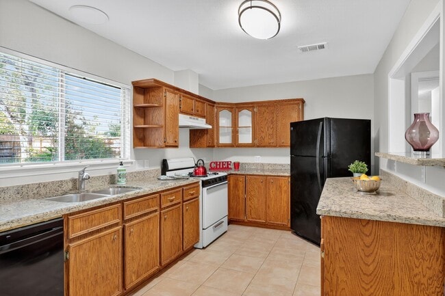 Building Photo - 9610 Maribelle Way
