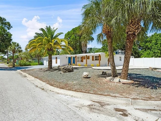 Foto del edificio - 4506 Carlyle Rd