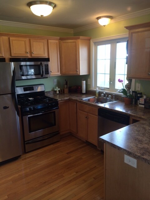 Foto del edificio - 139 Summer St