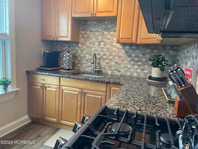 Foto del edificio - 302 Deal Lake Dr