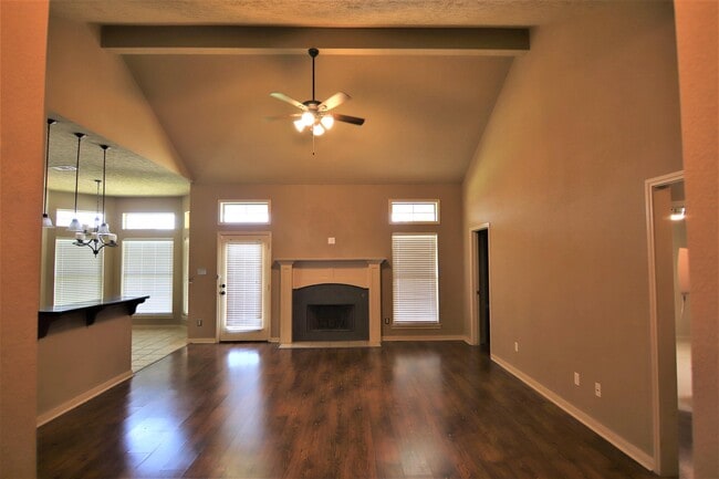 Building Photo - 5745 Kathy Ln