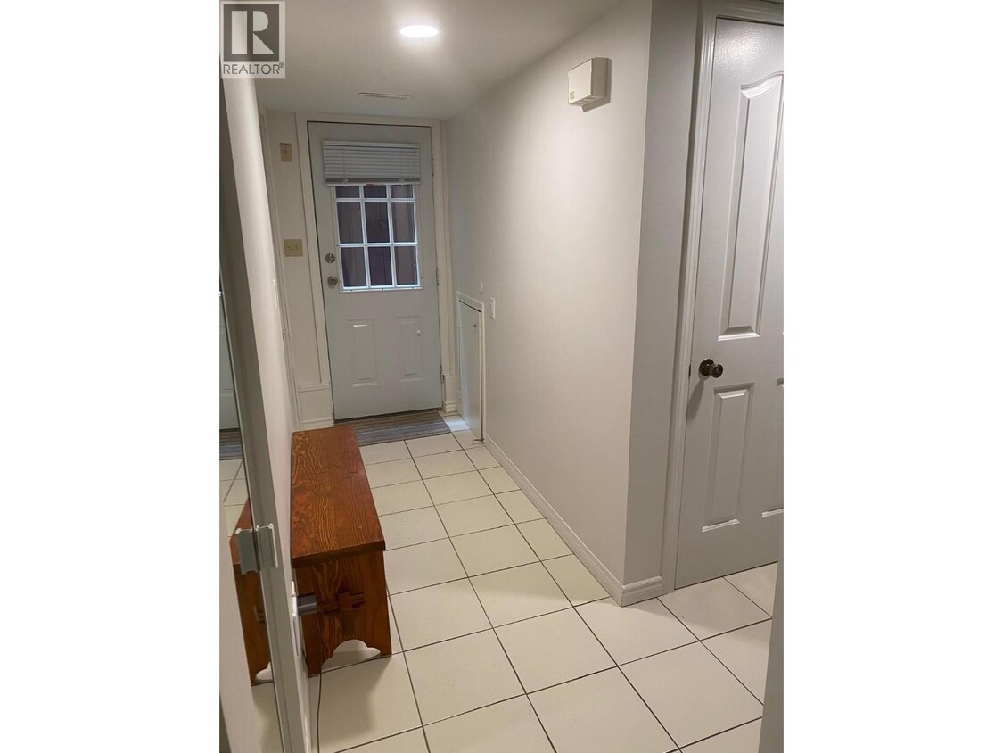 Building Photo - 5xxx Ptarmigan Pl