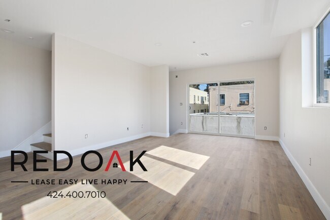 Building Photo - BRAND NEW Developed Spacious Three Bedroom...