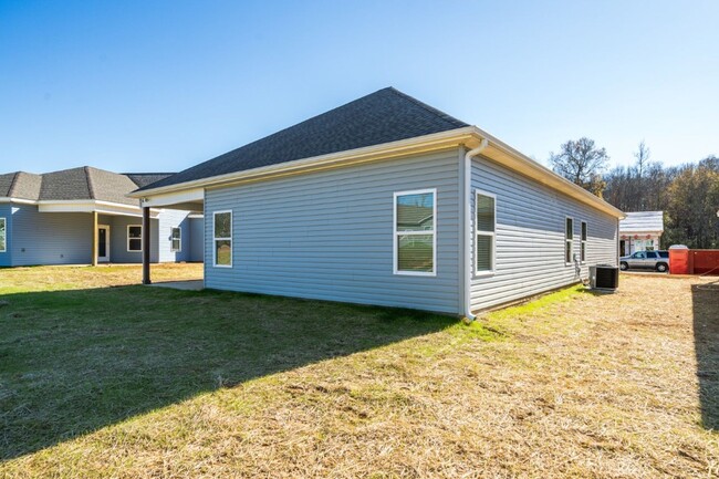 Building Photo - 4298 Al Deric St Tuscaloosa, AL 35401