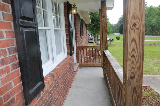 Building Photo - Beautiful 4 Sided brick Home