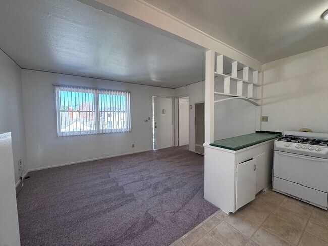 Foto del edificio - 5028 D St