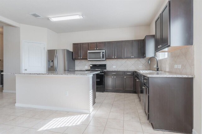 Building Photo - 1405 Brashear Ct