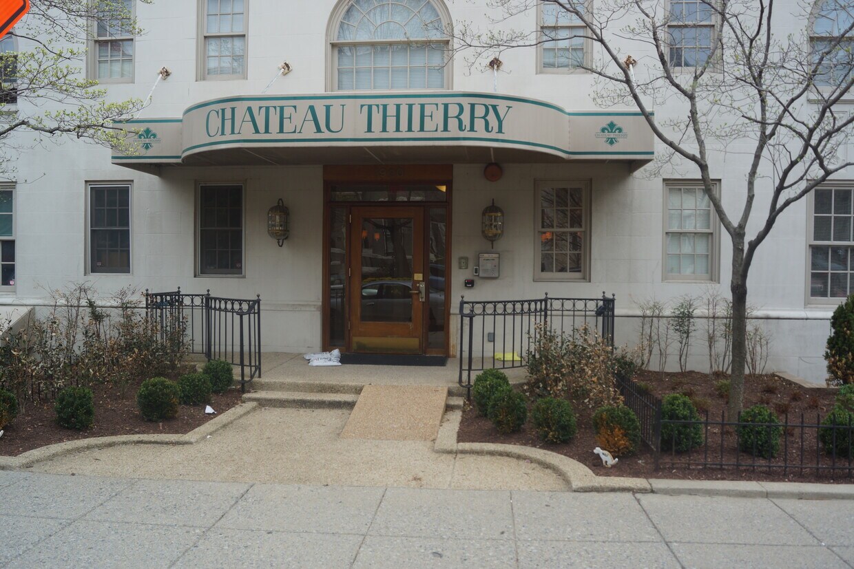 Chateau Thierry Condo Unit 302 - 1920 S St NW