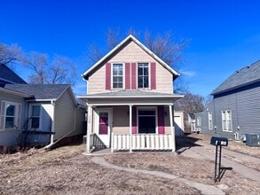 Building Photo - 726 W Military Ave