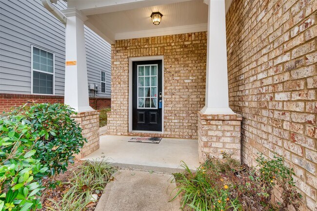 Building Photo - 3 br, 2.5 bath House - 5488 Boyer Tr North...
