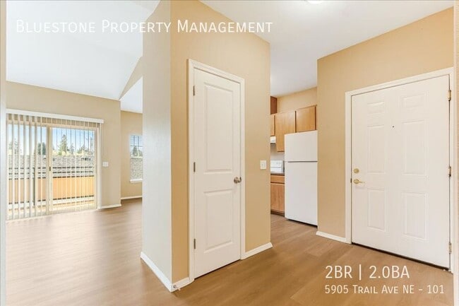 Foto del edificio - 5905 Trail Ave NE