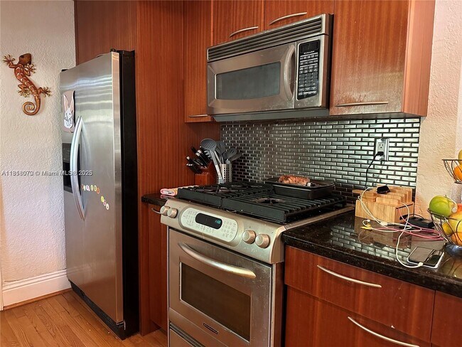Foto del edificio - 1551 West Ave