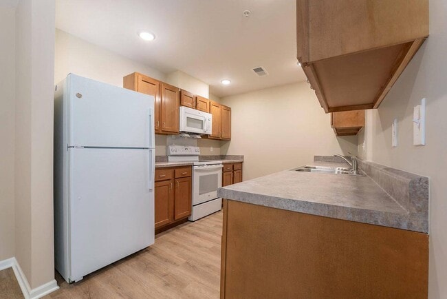 Building Photo - Annika Place