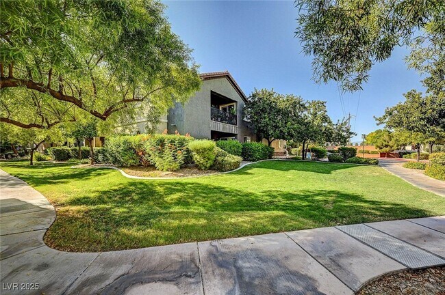 Foto del edificio - 8324 W Charleston Blvd