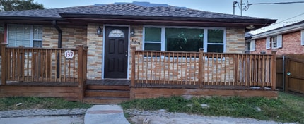 Building Photo - 137 18th St