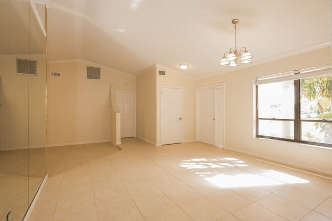 Foto del edificio - 14374 Crowberry Ct