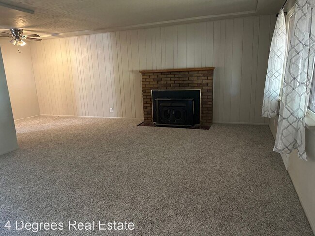 Foto del edificio - 4 br, 2 bath House - 1522 N Lacey St