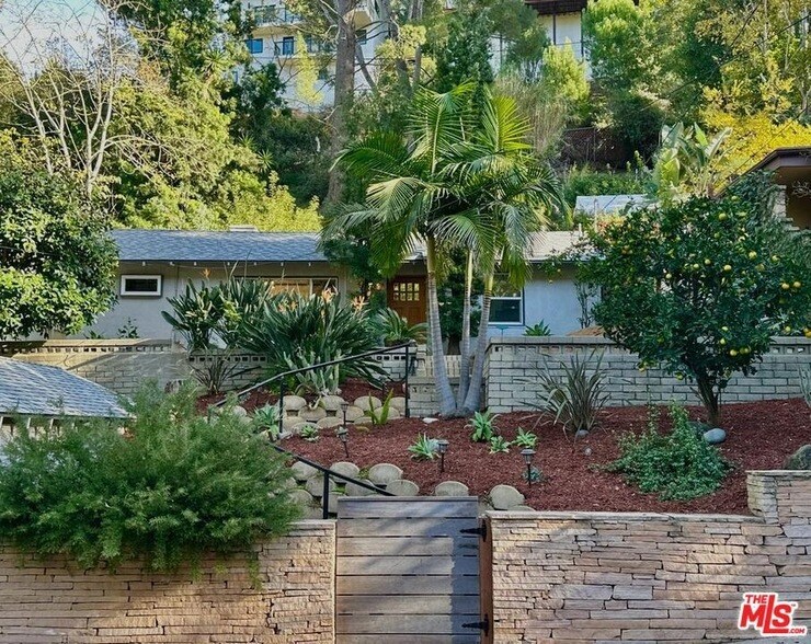 Foto principal - 2222 Stanley Hills Dr