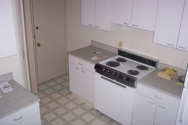 Building Photo - 809 McKinley Ave