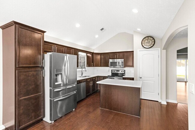 Foto del edificio - 1064 Campbell Ave