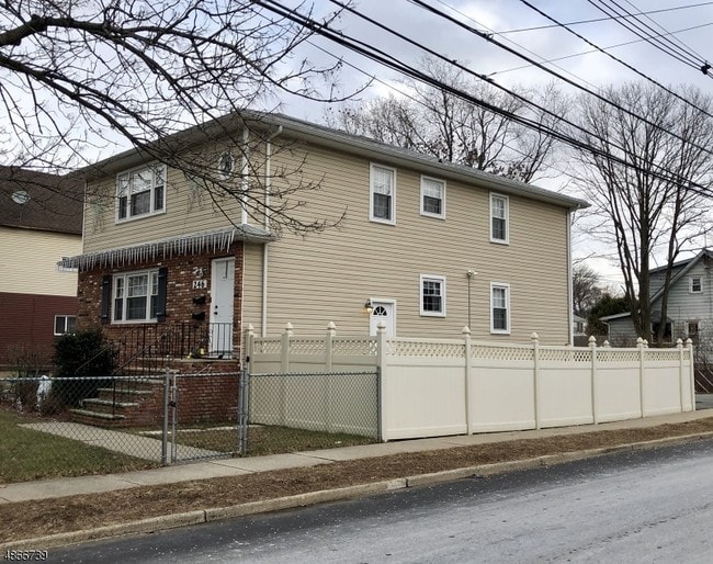 246 Paterson Ave, Little Falls, NJ 07424 House for Rent in Little