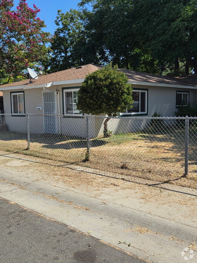 Building Photo - 3941 53rd St