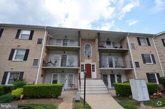 Building Photo - 12713 Gordon Blvd