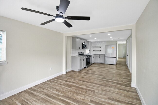 Foto del edificio - 7725 Avenue H