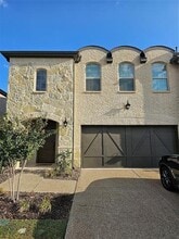 Building Photo - 3905 Lady Bettye Dr