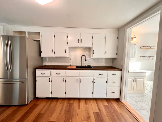 Cocina - 3 Hamel Ave