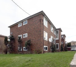 Building Photo - 2255 Jane St