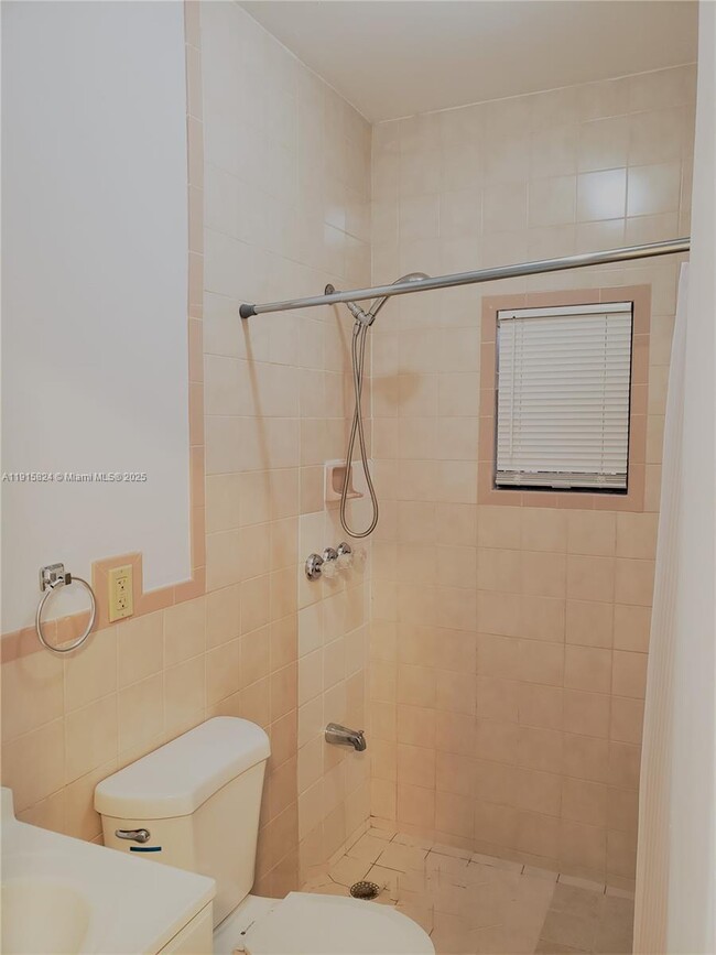 Foto del edificio - 2140 SW 25th St