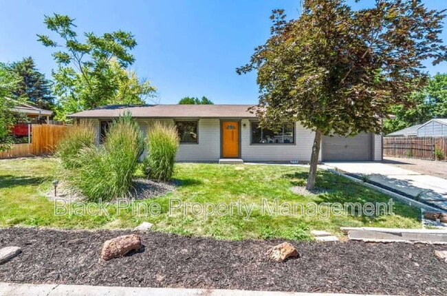 Building Photo - 404 Mountain View Dr