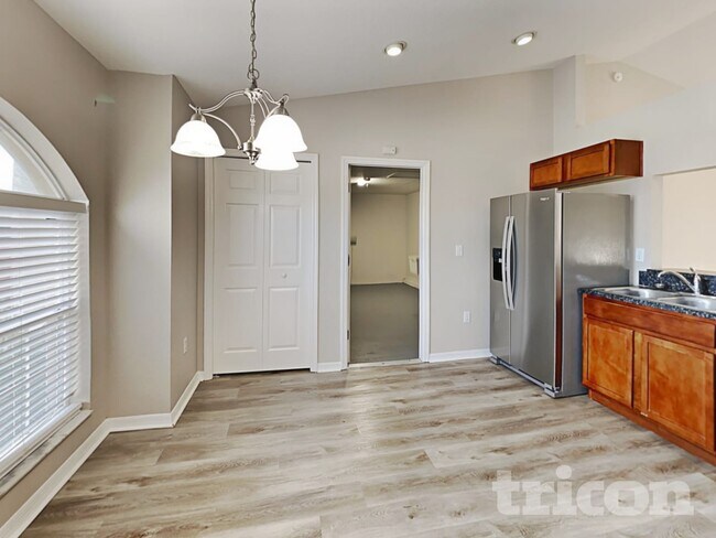 Foto del edificio - 2075 Sunflower St