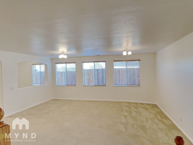 Foto del edificio - 9359 Lost Springs Ct