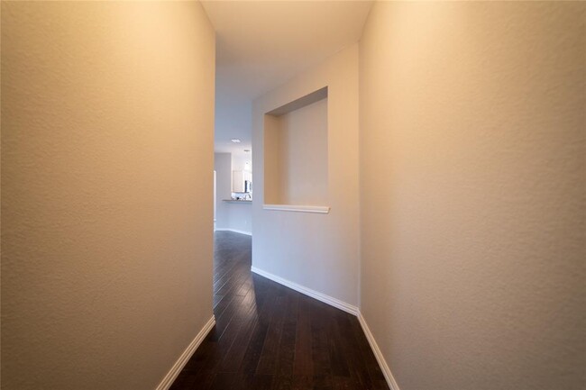 Building Photo - 1103 Lake Whitney Dr