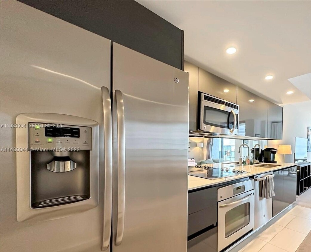 Foto del edificio - 31 SE 6th St