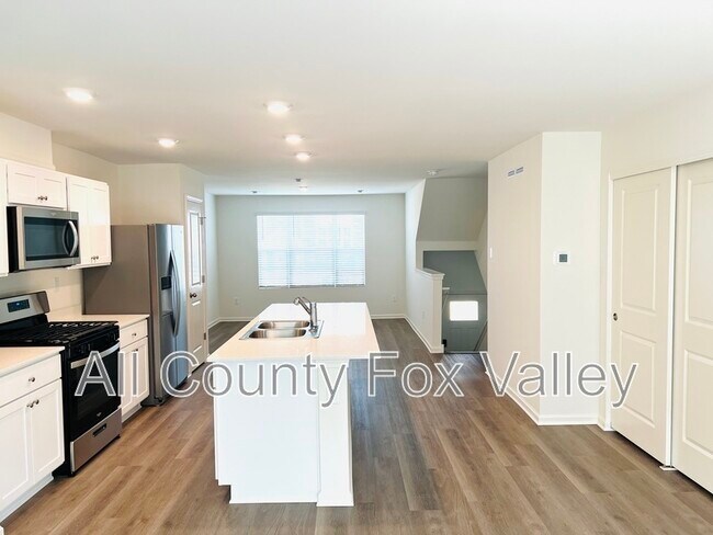 Foto del edificio - 1063 Briar Gln Ct