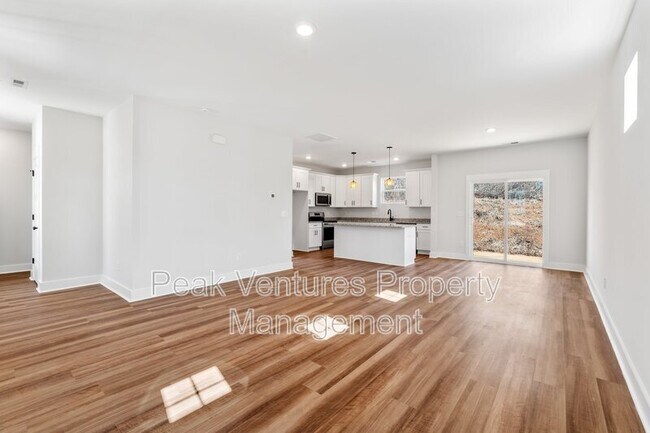 Foto del edificio - 104 Norbert Ln