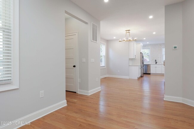 Building Photo - 137 Hudson Ave