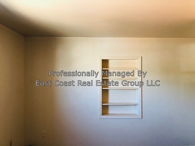 Building Photo - 245 N Potomac St