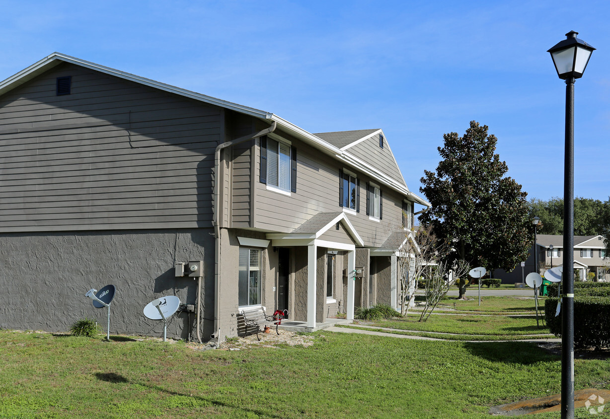 Building Photo - Moss Cove Town Homes