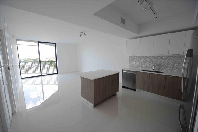 Foto del edificio - 5252 NW 85th Ave
