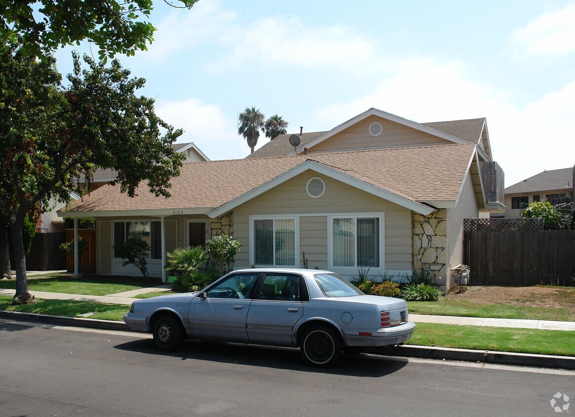 Primary Photo - 6162 Warner Ave